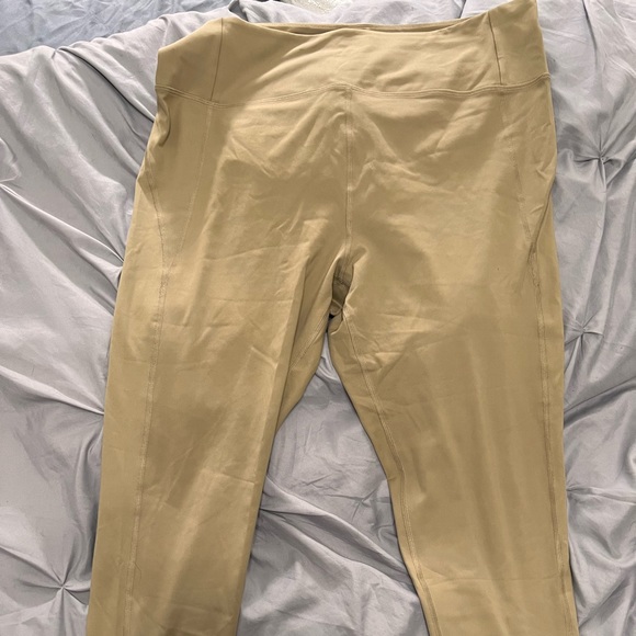 Girlfriend Collective Compressive Leggings in a 4XL. Like new condition. - Picture 3 of 3